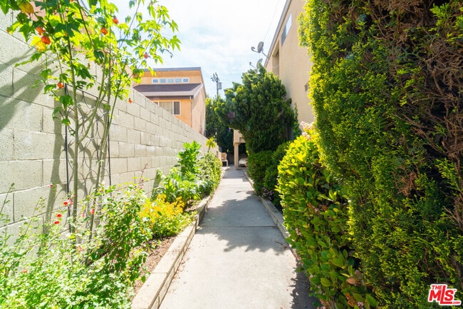 Photo - 3961 Moore St Unit 7