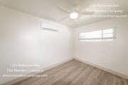 Photo - 1762 Robinson Ave