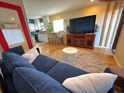 Photo - 4749 Niagara Ave