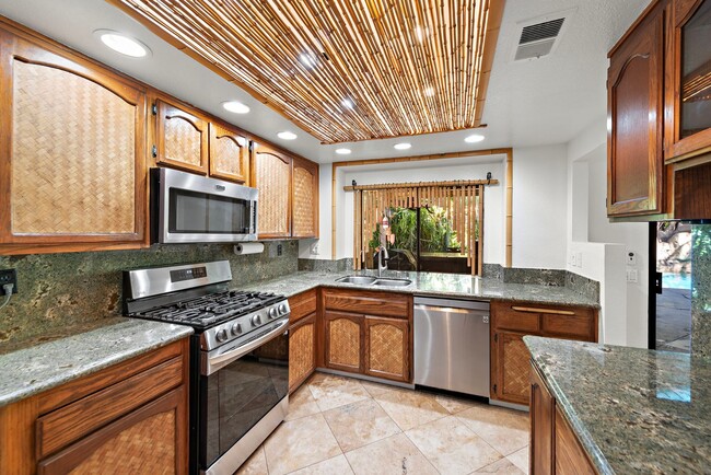 Photo - 2967 Bonanza