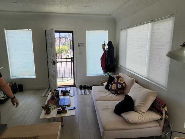 Photo - 2923 Bellevue Ave Unit Debbie Hiatt