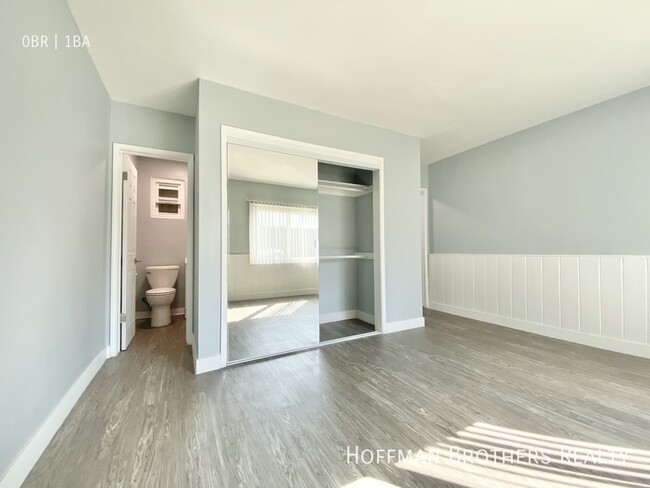 Photo - 3365 W 85th St