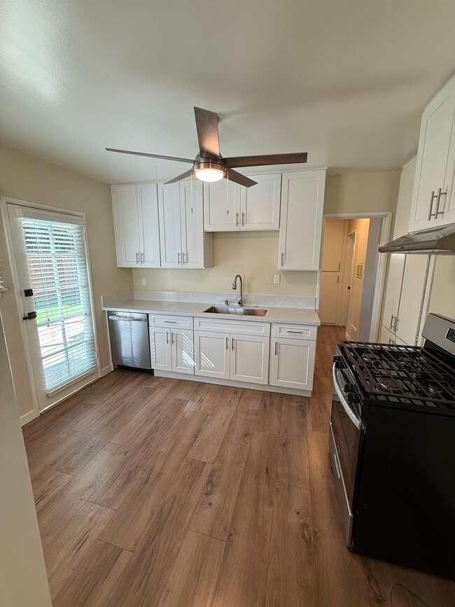 Photo - Completely Remodeled 2 Bedroom, 1 Bathroom... Unit s10157-10161