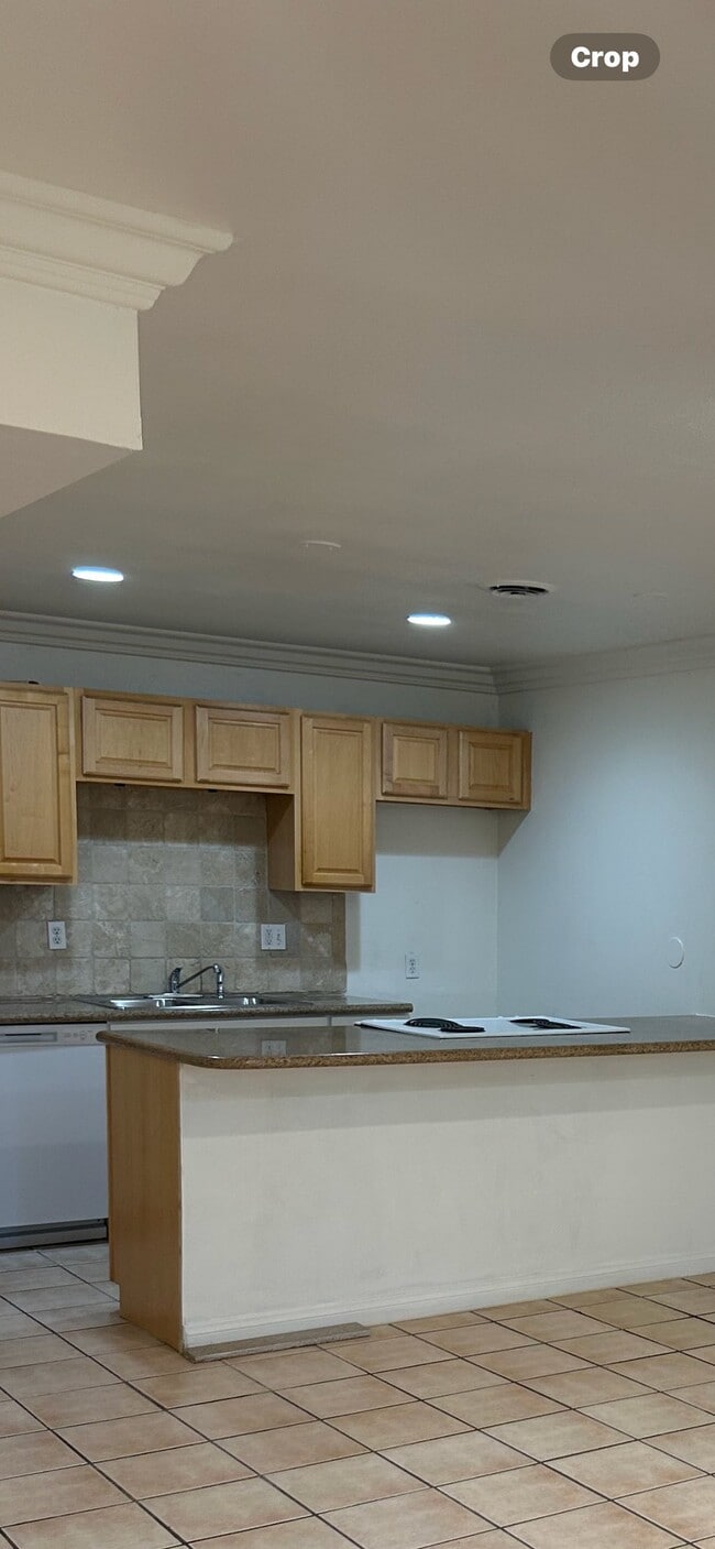 Photo - 80876 CA-111 Unit B