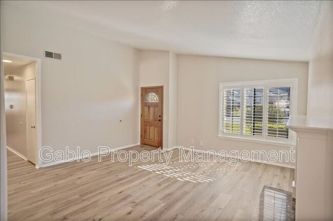 Photo - 27553 Saffron Ln