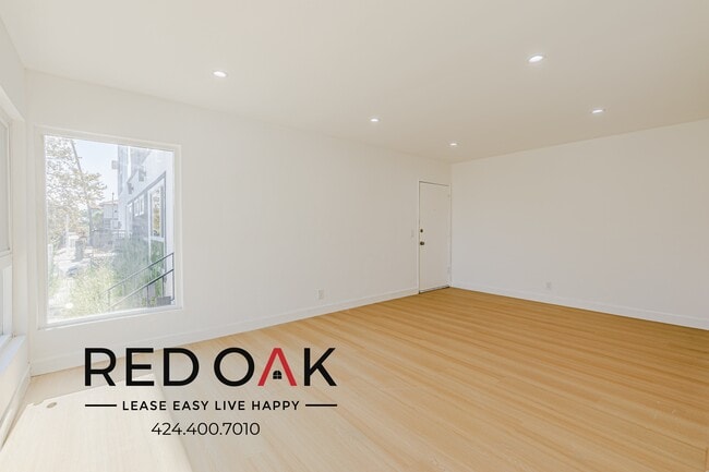 Photo - 126 Catalina St Unit 3
