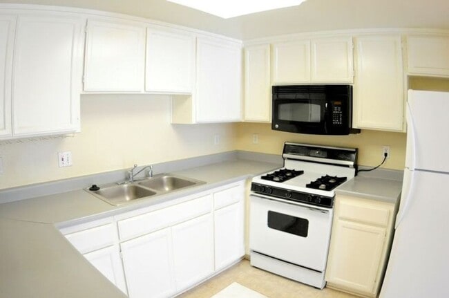 Photo - 2658 Menlo Ave Unit Providence Apartment