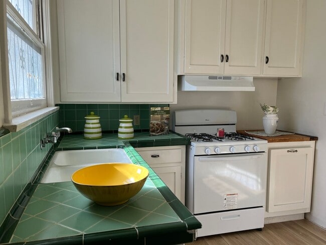 Photo - 1115 S Washburn Ave