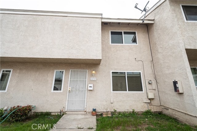 Building Photo - 1439 N Elderberry Ave
