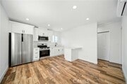 Photo - 521 W 78th St Townhome