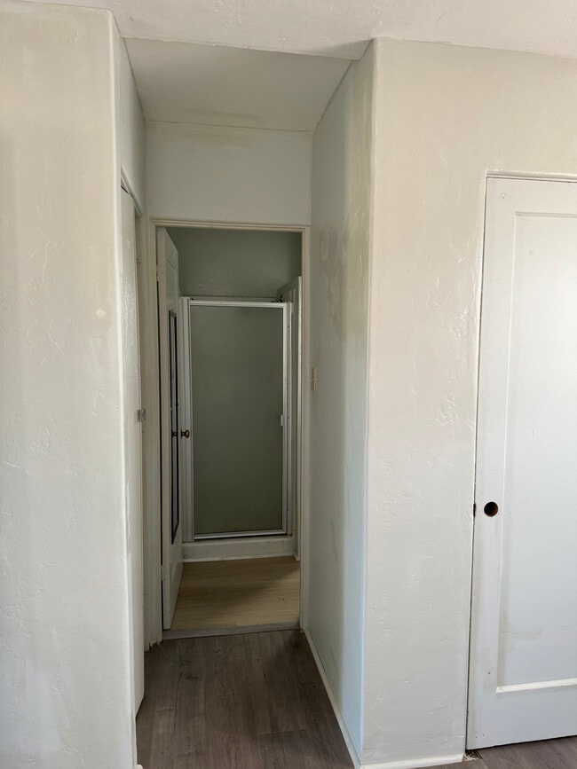 Photo - 5943 Primrose Ave