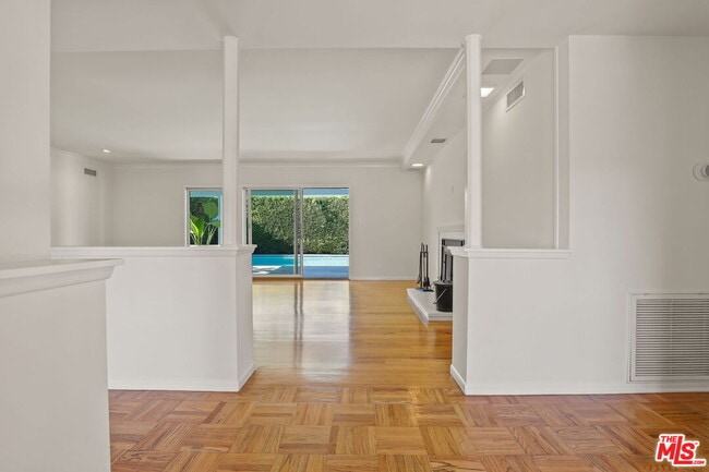 Photo - 1373 Beckwith Ave