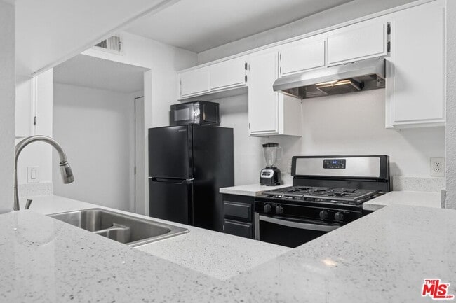 Photo - 11015 Morrison St Unit 117