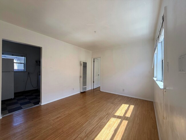 Building Photo - 4417 S Centinela Ave