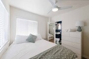 Photo - 424 29th St Apartments