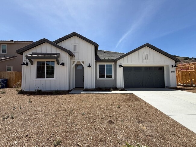 Building Photo - Beautiful New-Build Home in Peaceful Wine Country Setting