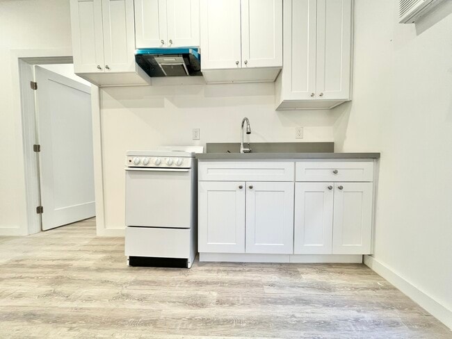 Photo - 1411 S Burlington Ave Unit 30