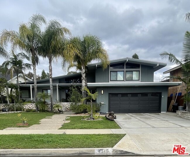 Building Photo - 4368 Fairway Dr