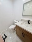 Photo - 20407 Strathern St