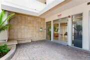 Photo - 5325 Newcastle Ave Unit 322
