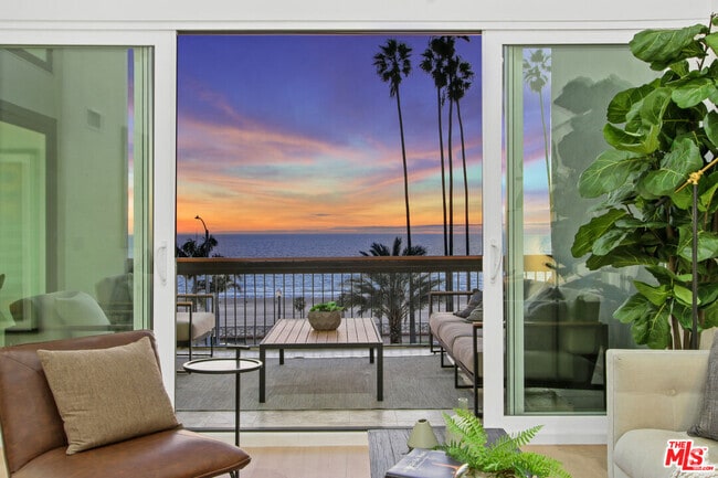 Building Photo - 1025 Ocean Ave Unit 301 Rental