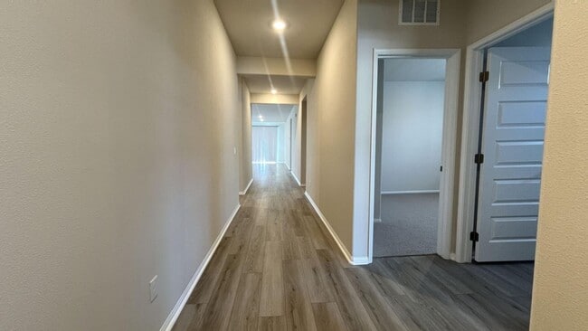 Photo - 35333 Hutchinson Pl