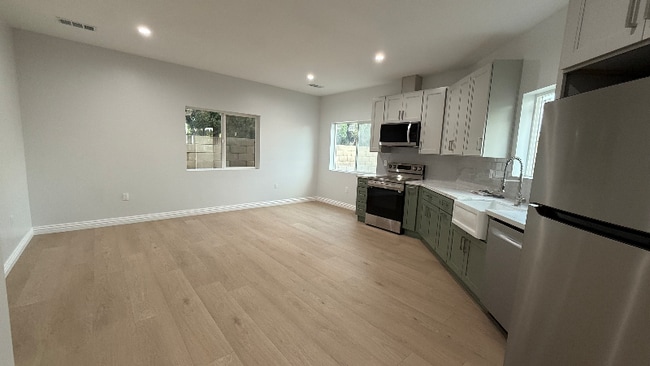 Photo - 9455 Luders Ave