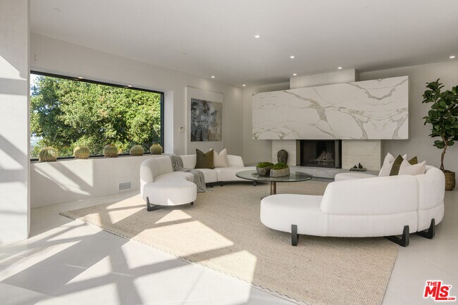 Photo - 8896 Lookout Mountain Ave