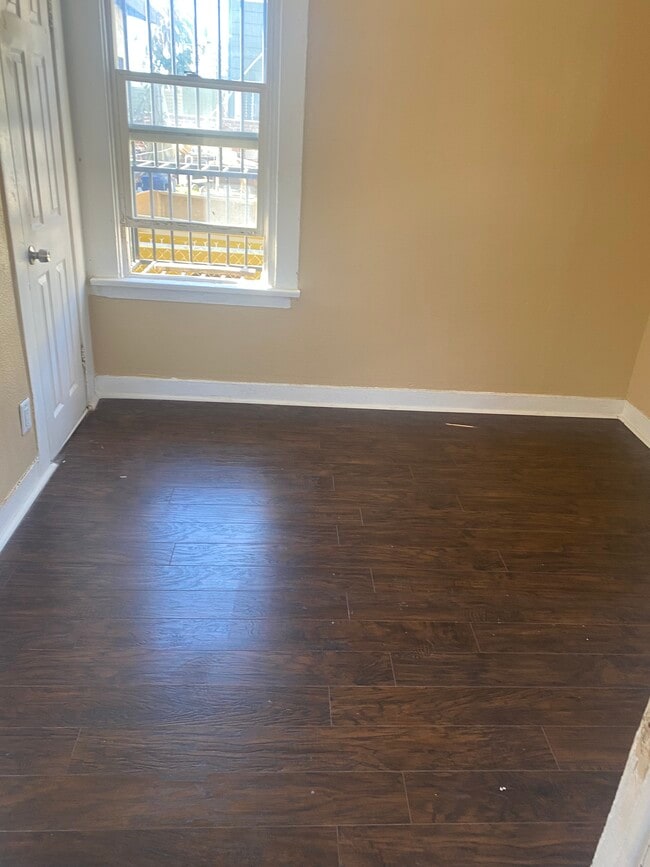 Photo - 716 W 60th St Unit 716 W 60th Street LA