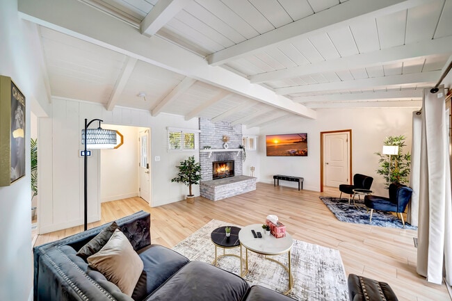 Photo - 22932 Califa St