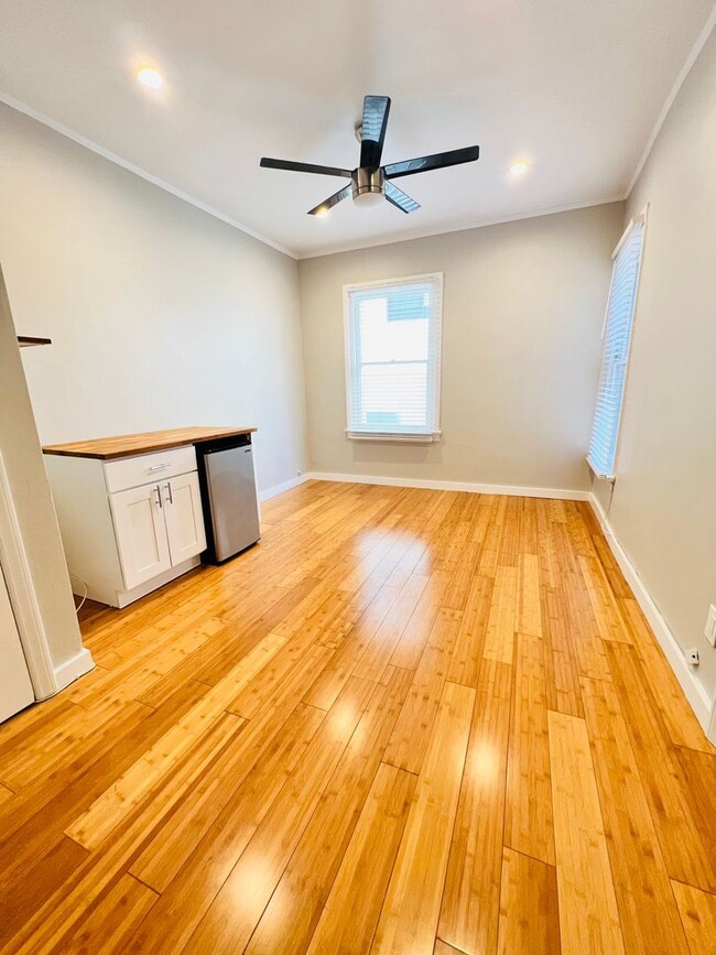 Photo - Val D' Kingsley LLC