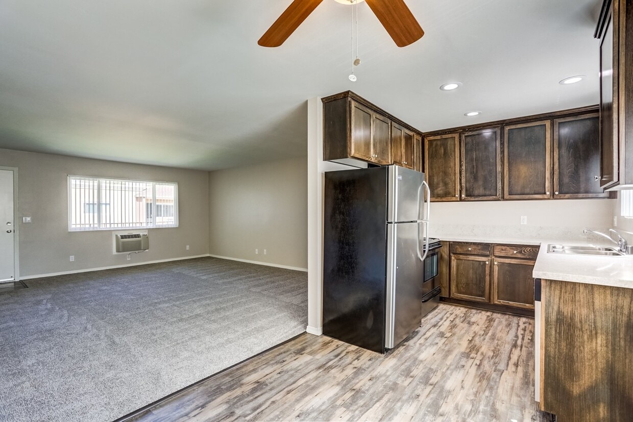 Floor Plan - 3 BR (Dark Cabinets)