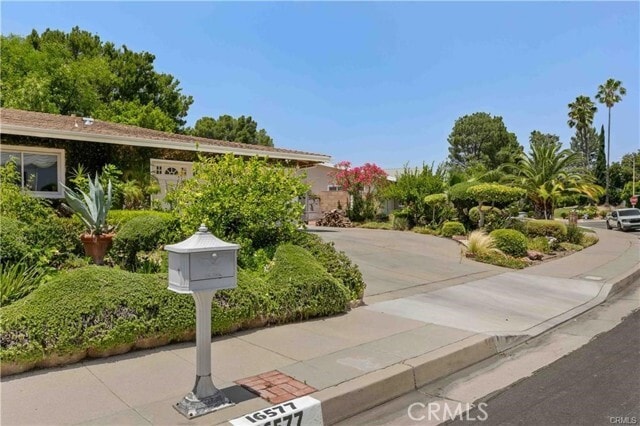 Building Photo - 16577 Knollwood Dr