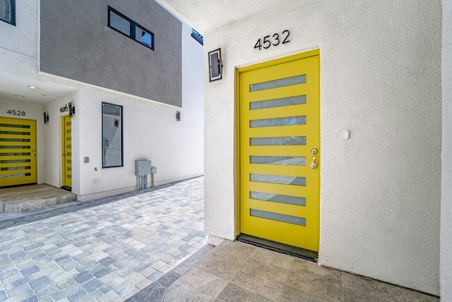 Photo - 4532 St Charles Pl