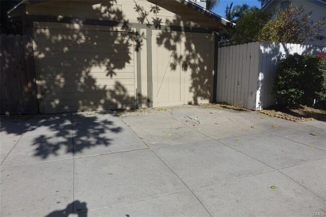Building Photo - 375 Pioneer Dr Rental