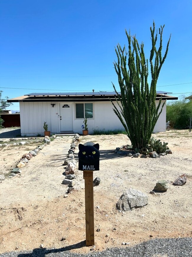 Photo - Adorable 2 bedroom 1 bathroom home