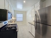Photo - Charming Studio - Prime Los Feliz Location! Unit 4635 #3