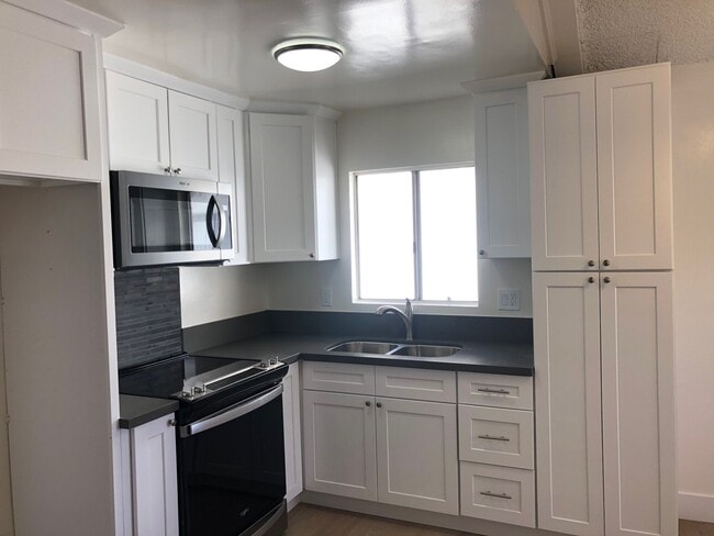 Photo - 4271 Green Ave Unit 3