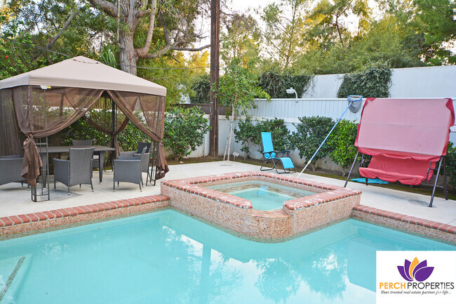 Building Photo - 5953 Hillview Park Ave Unit A Rental