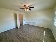 Photo - 1126 E Doran St Unit E