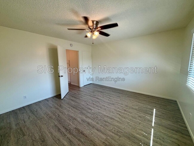 Photo - 1126 E Doran St Unit E