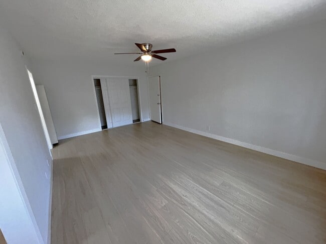 Photo - 340 Normandie Ave