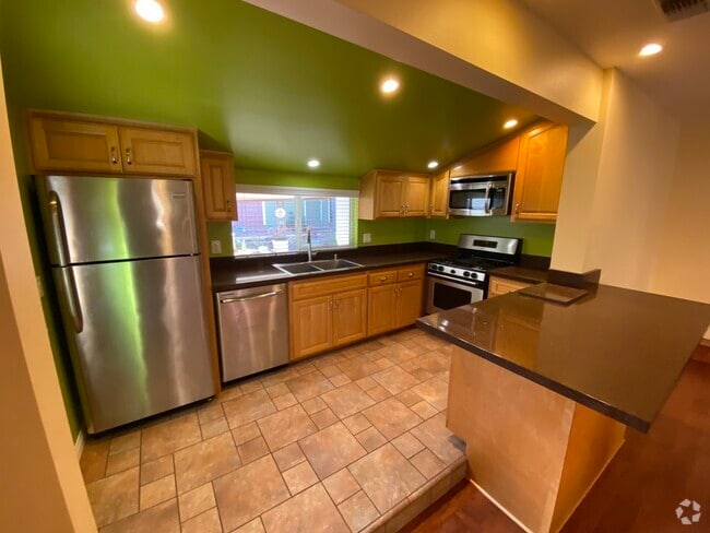 Building Photo - 22284 Buenaventura St Unit 22284 Rental