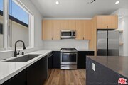 Photo - 841 N McCadden Pl Townhome