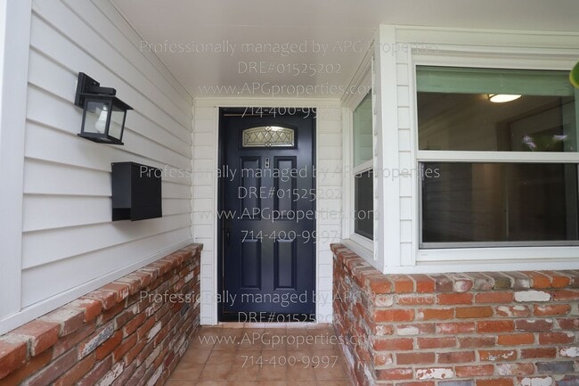 Photo - 829 N Elmwood St