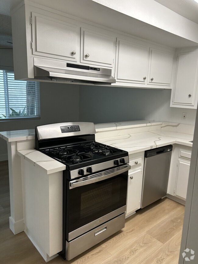 Building Photo - Mulberry Gardens Rental
