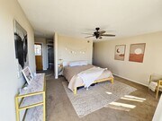 Photo - 2070 Oxford Ave