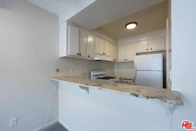 Photo - 3607 Clarington Ave Unit 2