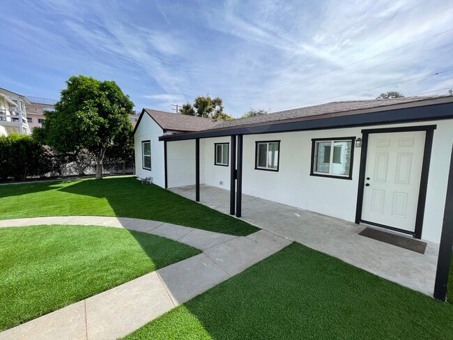 Photo - 340 W Alameda Ave Unit House