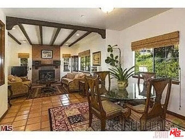 Photo - 4211 Avenida De La Encinal